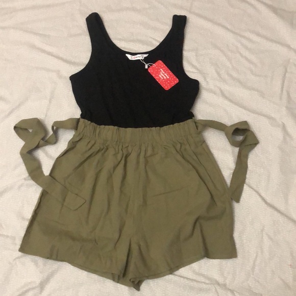 NWT PatPat WOMEN SKort ,
One Size medium 
One size small 
Sold separate - Picture 7 of 14